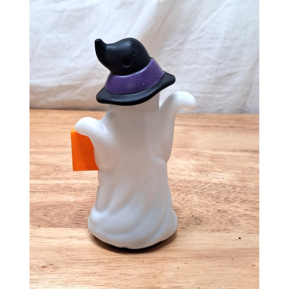 Halloween Ghost Motion Activated Light Up "Trick Or Treat Smell My Feet" Decor - Picture 4 of 9